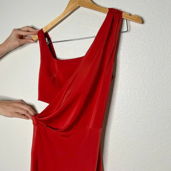 NBD x REVOLVE Andrei Gown in Red - Picture 6 of 12